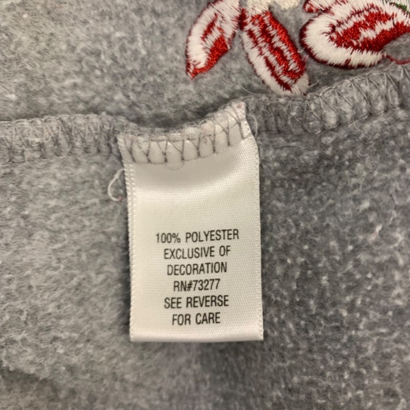 Christmas Embroidered Holly Granny cottagecore fleece jacket cardigan red gray - Picture 8 of 11